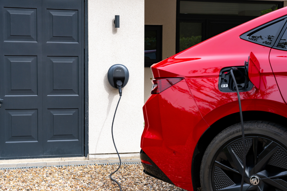 Lease Electric Partners with Pod Point for Seamless EV Home Charging